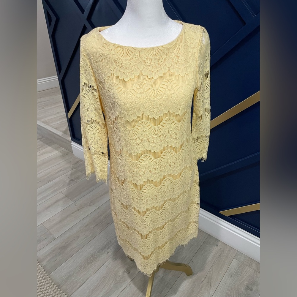 Eliza J pale yellow lace
